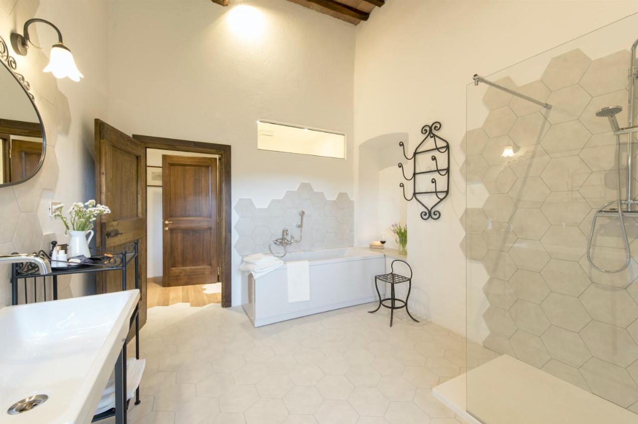 Torre Di Badia Bed & Breakfast Badia A Passigano ภายนอก รูปภาพ